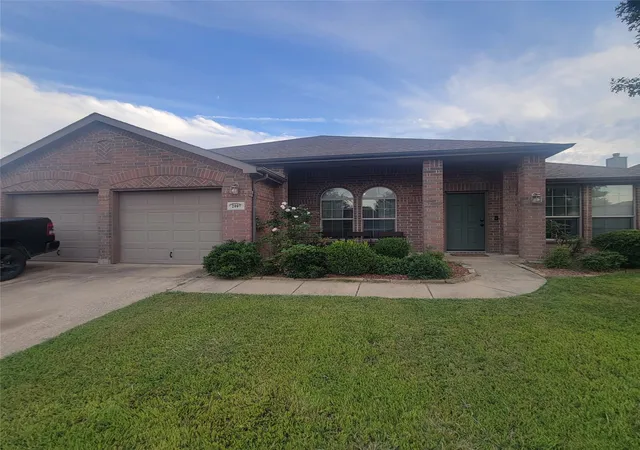 Photo 1 of Single family home for sale at 2007 Eagle Lake Dr, Forney, TX 75126 | MLS# 21072243 | Listing updated on 2026-10-02