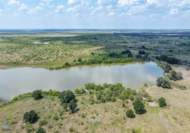 Photo 4 of House for sale at 1208 County Road 304, Throckmorton, TX 76483 | MLS# 21073533 | Listing updated on 2026-09-17