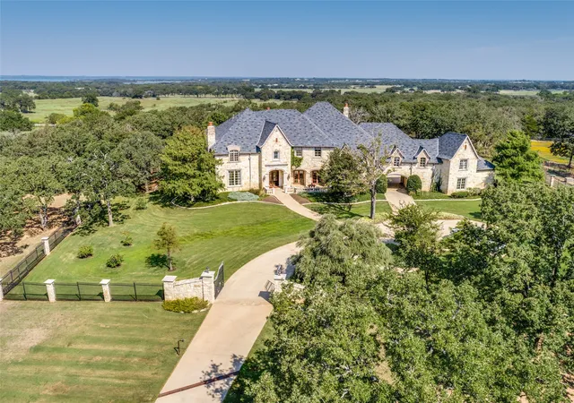 Photo 1 of Mansion for sale at 8901 Fm 455 E, Pilot Point, TX 76258 | MLS# 21067034 | Listing updated on 2026-08-22