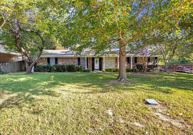 Homes for sale in Lindale, TX | 303 Jane Ln, Lindale, TX 75771 | MLS# 21075046