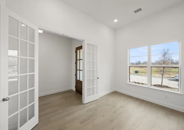 Photo 4 of Single family home for sale at 4730 Hawthorn Hills, Arlington, TX 76005 | MLS# 21075283 | Listing updated on 2026-09-22