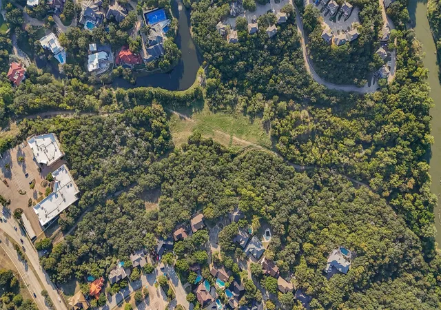 Photo 4 of Land for sale at 2031 Green Oaks Blvd, Arlington, TX 76006 | MLS# 21075422 | Listing updated on 2026-09-21