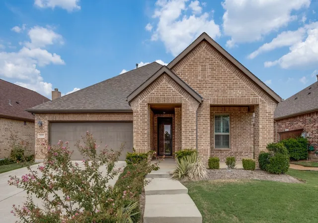 Homes for sale in Aubrey, TX | 809 Orleans Sq, Aubrey, TX 76227 | MLS# 21074453