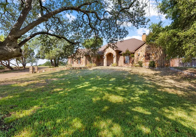Homes for sale in China Spring, TX | 1865 Austin Hines Dr, China Spring, TX 76633 | MLS# 21075228
