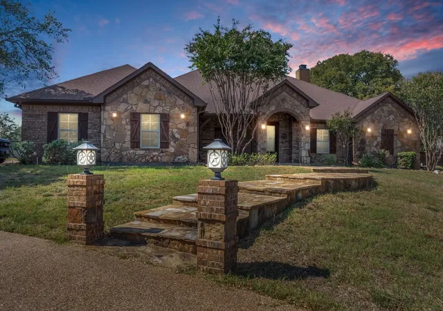 Homes for sale in China Spring, TX | 1865 Austin Hines Dr, China Spring, TX 76633 | MLS# 21075228