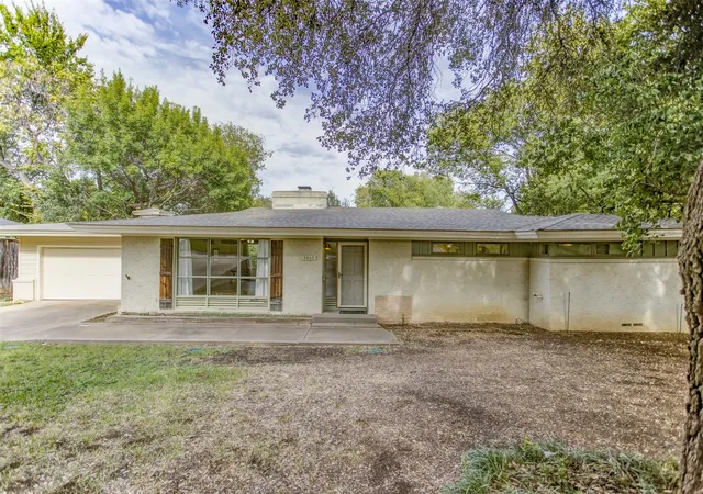 Photo 1 of Single family home for sale at 3465 Wellington Rd, Fort Worth, TX 76116 | MLS# 21073844 | Listing updated on 2026-08-22