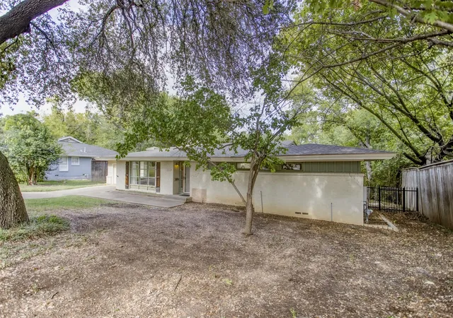 Photo 4 of Single family home for sale at 3465 Wellington Rd, Fort Worth, TX 76116 | MLS# 21073844 | Listing updated on 2026-08-22