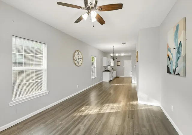 4th image of 717 E Davis Ave, Fort Worth, TX 76104 | MLS# 21074546