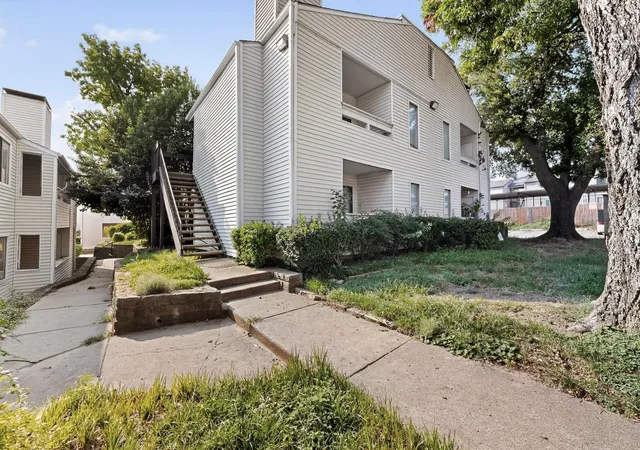 Homes for sale in Dallas, TX | 7431 Holly Hill Dr #108, Dallas, TX 75231 | MLS# 21053845