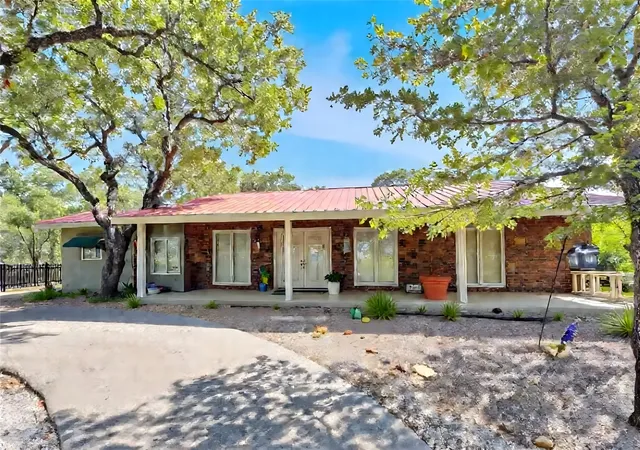 Photo 2 of Single family home for sale at 5167 Rock Hill Rd, Aubrey, TX 76227 | MLS# 21074228 | Listing updated on 2026-08-31