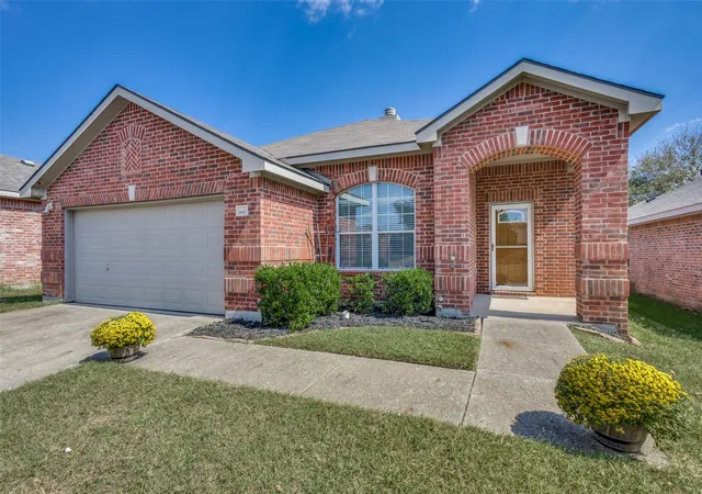 Photo 2 of Single family home for sale at 1617 Black Maple Dr, Anna, TX 75409 | MLS# 21073884 | Listing updated on 2026-10-02
