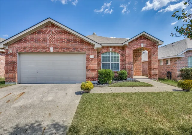 Photo 3 of Single family home for sale at 1617 Black Maple Dr, Anna, TX 75409 | MLS# 21073884 | Listing updated on 2026-10-02