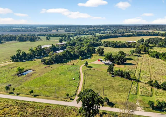 Photo 3 of Single family home for sale at 1700 Elmore Rd, Denison, TX 75021 | MLS# 21076126 | Listing updated on 2026-09-30