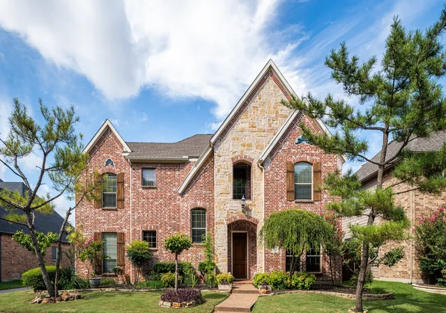 Photo 3 of Single family home for sale at 920 White River Dr, Allen, TX 75013 | MLS# 21074752 | Listing updated on 2026-08-27