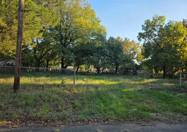 Photo 1 of Land for sale at 1907 Shiloh, Paris, TX 75460 | MLS# 21074465 | Listing updated on 2026-08-22