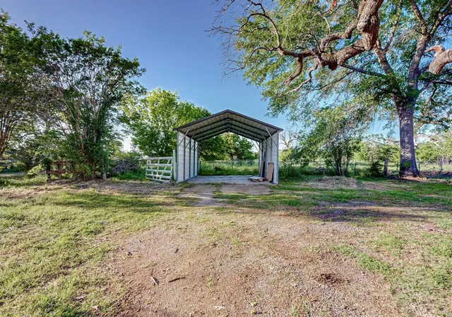 Homes for sale in Tool, TX | 23538 Fm 3225, Tool, TX 75143 | MLS# 21078090