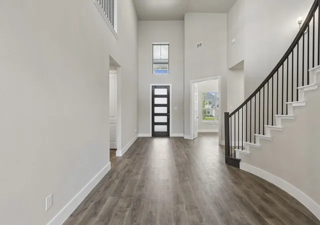 Photo 3 of Sale Pending at 4309 Laurel Trl, Midlothian, TX 76065 | MLS# 21077974 | Listing updated on 2026-10-07