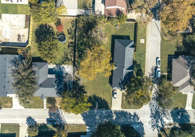 Photo 1 of Land for sale at 1102 W Erwin Ave, Mc Kinney, TX 75069 | MLS# 21061188 | Listing updated on 2026-07-09
