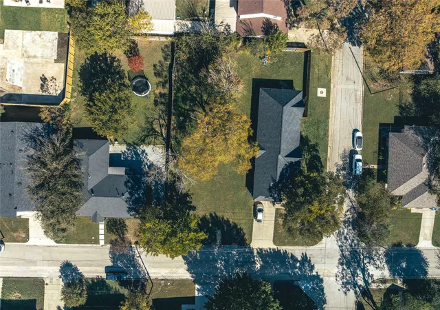 Photo 3 of Land for sale at 1102 W Erwin Ave, Mc Kinney, TX 75069 | MLS# 21061188 | Listing updated on 2026-07-09