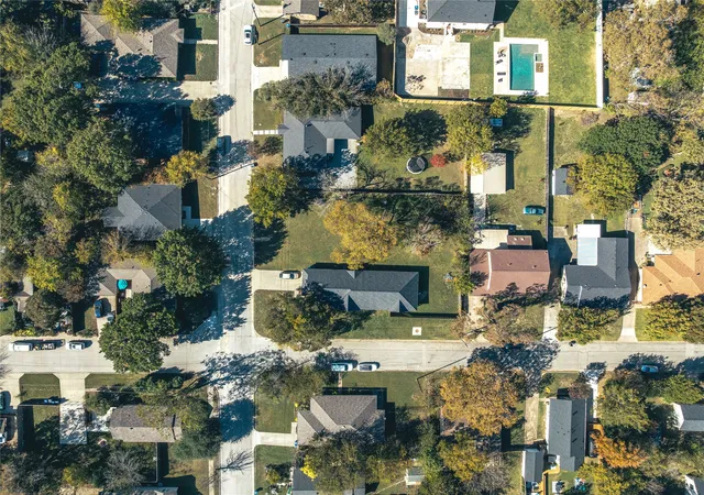 Photo 4 of Land for sale at 1102 W Erwin Ave, Mc Kinney, TX 75069 | MLS# 21061188 | Listing updated on 2026-07-09
