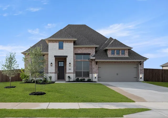 Photo 1 of Sale Pending at 105 Grey Wolf Ct, Godley, TX 76044 | MLS# 21079117 | Listing updated on 2026-07-23