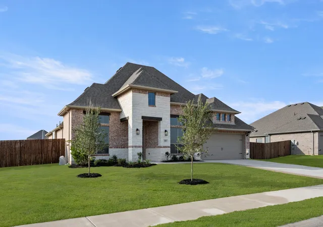 Photo 2 of Sale Pending at 105 Grey Wolf Ct, Godley, TX 76044 | MLS# 21079117 | Listing updated on 2026-07-23
