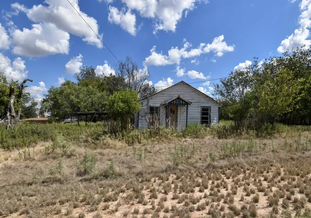 Photo 3 of Single family home for sale at 1101 S Plum, Brady, TX 76825 | MLS# 21072611 | Listing updated on 2026-08-22