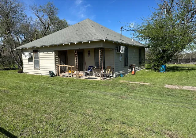 Homes for sale in Prairie Hill, TX | 5273 Fm 73 Rd, Prairie Hill, TX 76678 | MLS# 21076386