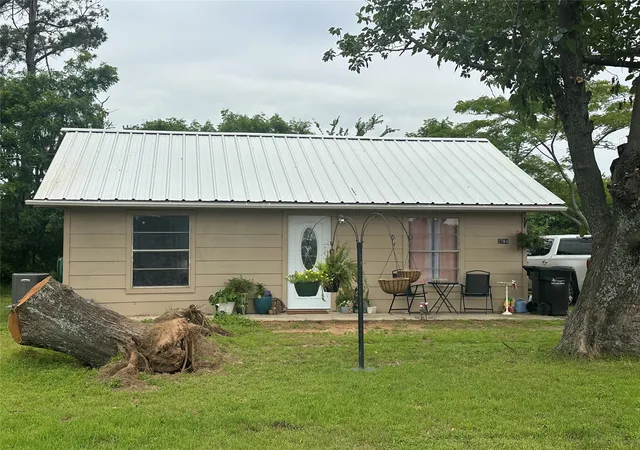 Multi family home for sale at 2764 W Hwy 199, Springtown, TX 76082 | MLS# 21075304