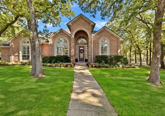Photo 1 of Single family home for sale at 7308 Wooded Acres Trl, Mansfield, TX 76063 | MLS# 21074108 | Listing updated on 2026-10-06