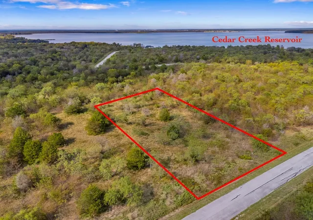 Homes for sale in Kemp, TX | 8037 Big Water Ln, Kemp, TX 75143 | MLS# 21076829