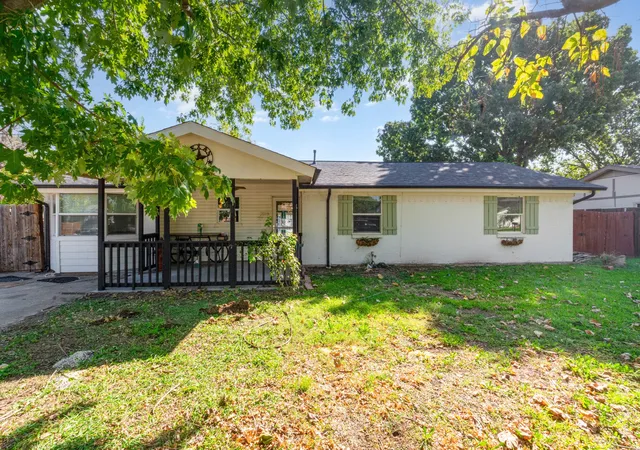 Homes for sale in Little Elm, TX | 204 W Park St, Little Elm, TX 75068 | MLS# 21079271