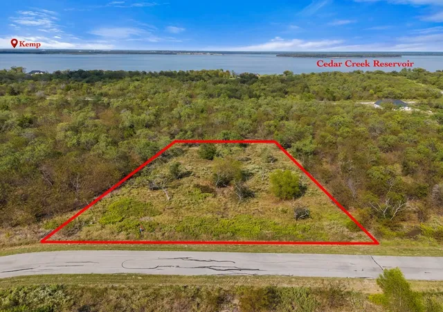 Homes for sale in Kemp, TX | 8073 Big Water Ln, Kemp, TX 75143 | MLS# 21076796
