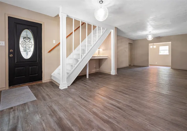 Photo 2 of Single family home for sale at 405 Walker St, Eustace, TX 75124 | MLS# 21080249 | Listing updated on 2026-08-22