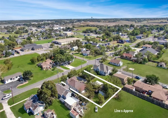 Homes for sale in Gunter, TX | 305 W Main St, Gunter, TX 75058 | MLS# 21080581