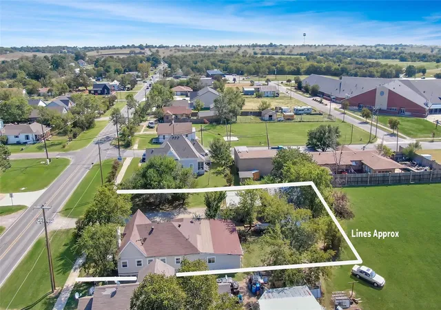 Homes for sale in Gunter, TX | 305 W Main St, Gunter, TX 75058 | MLS# 21080581