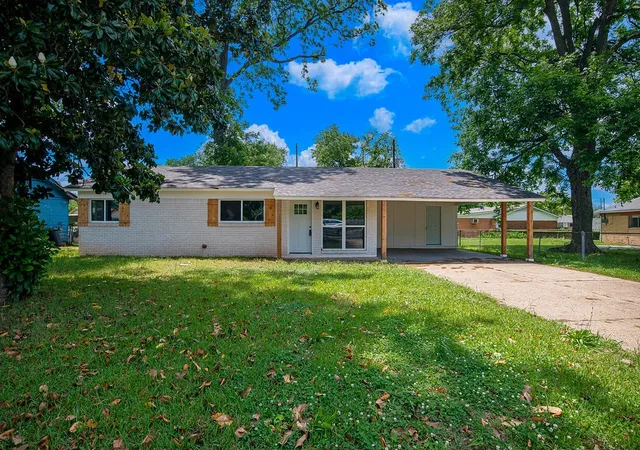 Homes for sale in Bossier City, LA | 1609 Northgate Rd, Bossier City, LA 71112 | MLS# 21080810
