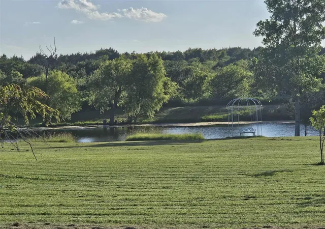 Photo 3 of Sale Pending at 225 Hcr 3242, Hubbard, TX 76648 | MLS# 21079887 | Listing updated on 2026-08-22