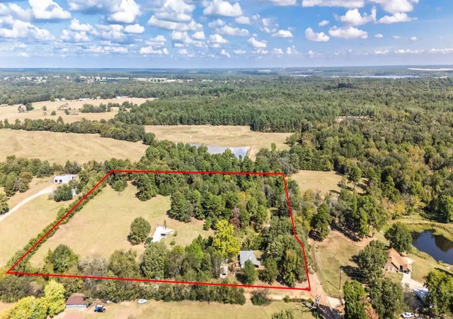 Photo 2 of Manufactured home for sale at 853 County Road 2730, Pittsburg, TX 75686 | MLS# 21067007 | Listing updated on 2026-10-01