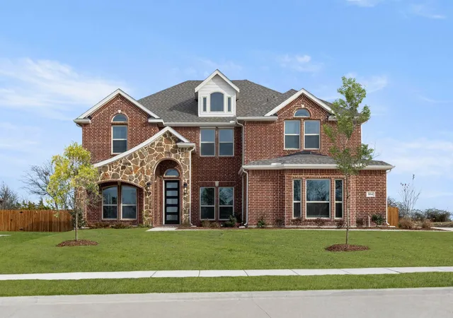 Photo 1 of Single family home for sale at 804 Hidden Lakes Dr, De Soto, TX 75115 | MLS# 21081661 | Listing updated on 2026-10-31