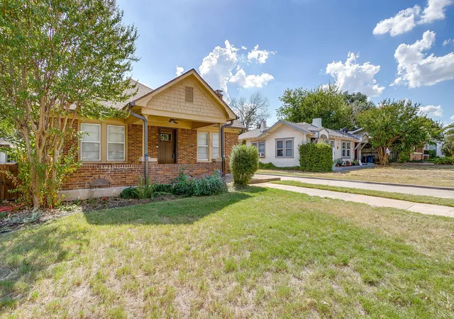 5th image of 2209 W Rosedale St S, Fort Worth, TX 76110 | MLS# 21077662