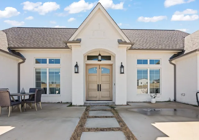 Photo 3 of Single family home for sale at 6305 Sage Creek Dr, Godley, TX 76044 | MLS# 21080559 | Listing updated on 2026-10-06