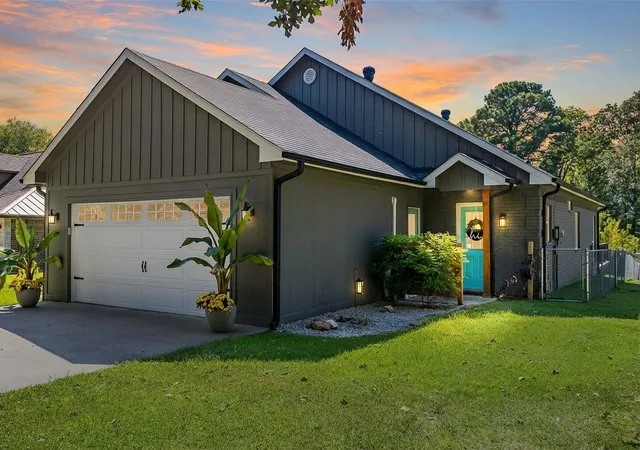 Photo 3 of Single family home for sale at 127 Rueda Encina St, Gun Barrel City, TX 75156 | MLS# 21080570 | Listing updated on 2026-07-12