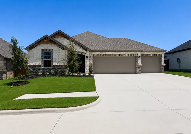 Photo 2 of Single family home for sale at 709 Bass Lake Ln, Cleburne, TX 76033 | MLS# 21083407 | Listing updated on 2026-08-22