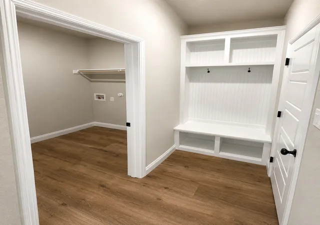 Photo 3 of Single family home for sale at 709 Bass Lake Ln, Cleburne, TX 76033 | MLS# 21083407 | Listing updated on 2026-08-22