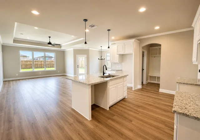 Photo 4 of Single family home for sale at 709 Bass Lake Ln, Cleburne, TX 76033 | MLS# 21083407 | Listing updated on 2026-08-22