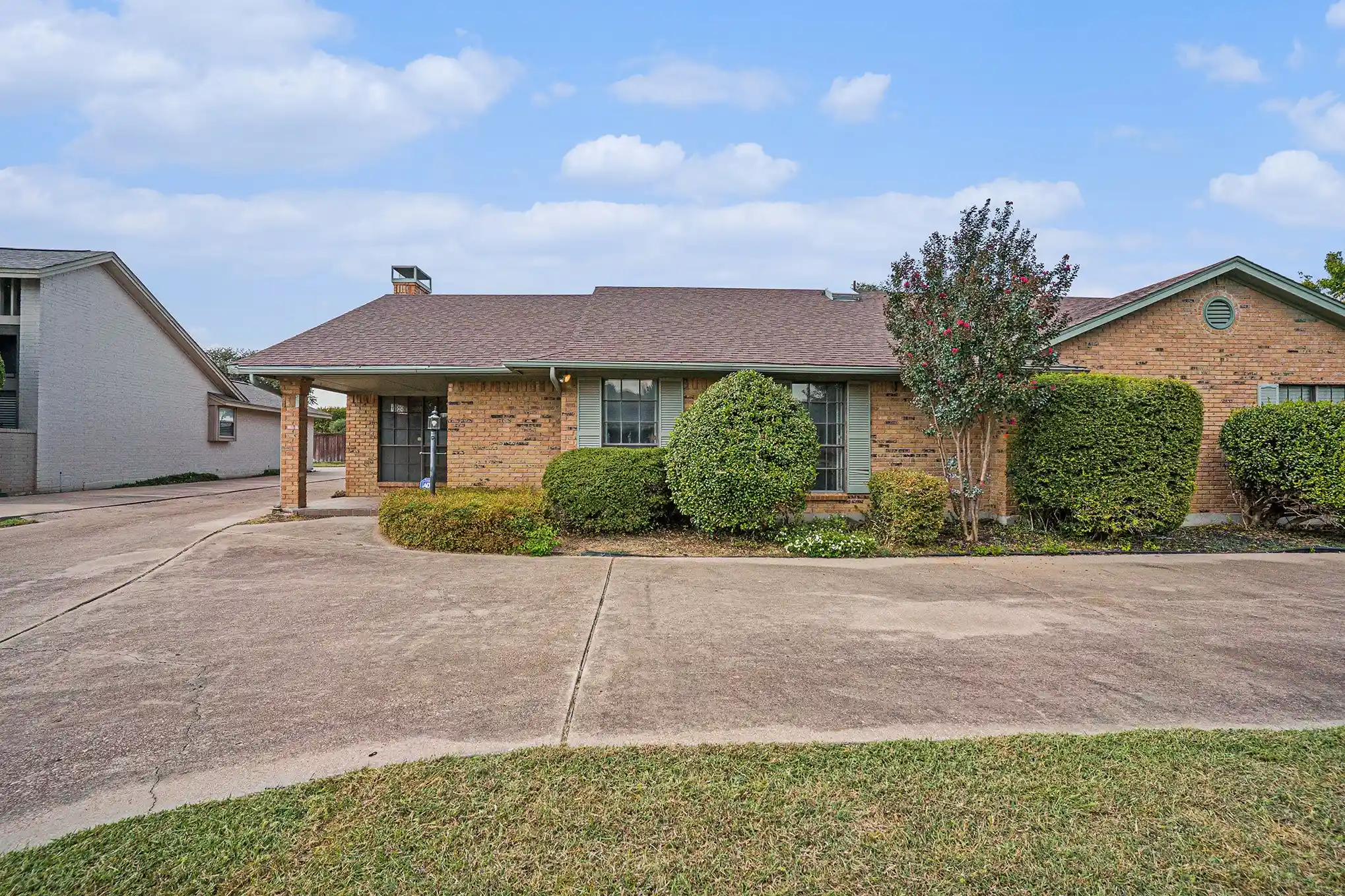 Photo 1 of Single family home for sale at 5118 Ledgestone Dr, Fort Worth, TX 76132 | MLS# 21079849 | Listing updated on 2026-10-21