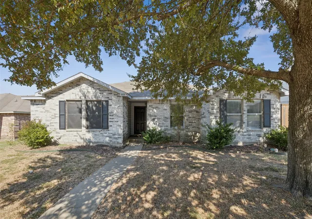 Homes for sale in Rockwall, TX | 1438 Stewart Dr, Rockwall, TX 75032 | MLS# 21080793