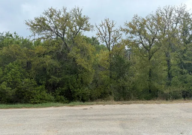 Photo 1 of Land for sale at 2509 White Oak Trl, Granbury, TX 76048 | MLS# 21083822 | Listing updated on 2026-08-18