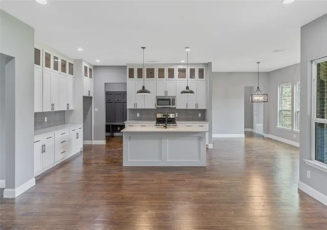 Photo 4 of Single family home for sale at 10560 Lago Vis, Quinlan, TX 75474 | MLS# 21083891 | Listing updated on 2026-10-06